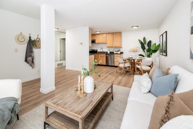 13754 Mango Drive 111, Del Mar, CA 92014