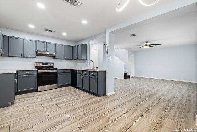 16074 walnut creek, San Antonio, TX 78247