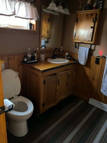 17 Crown Street, Nashua, NH 03060