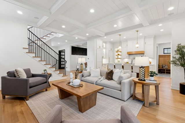 1967 Sheridan Avenue S, Minneapolis, MN 55405