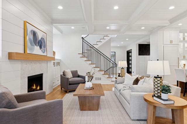 1967 Sheridan Avenue S, Minneapolis, MN 55405