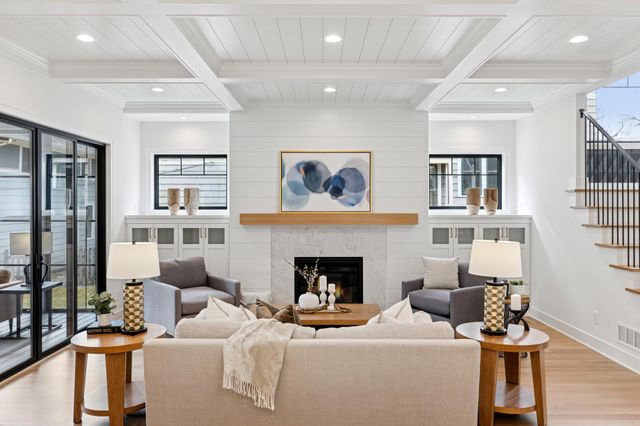 1967 Sheridan Avenue S, Minneapolis, MN 55405