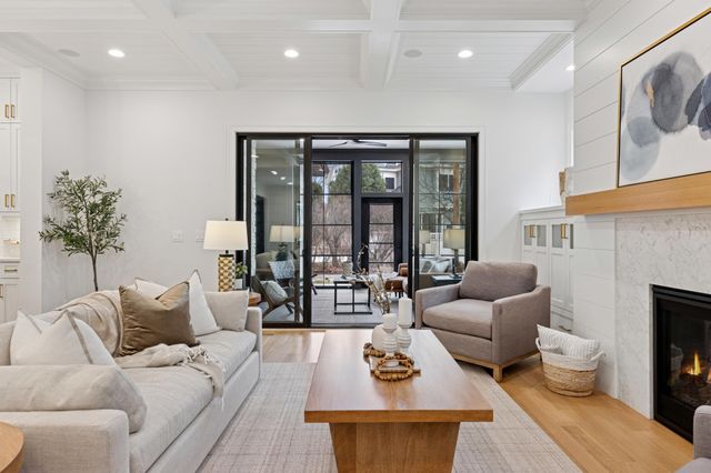 1967 Sheridan Avenue S, Minneapolis, MN 55405