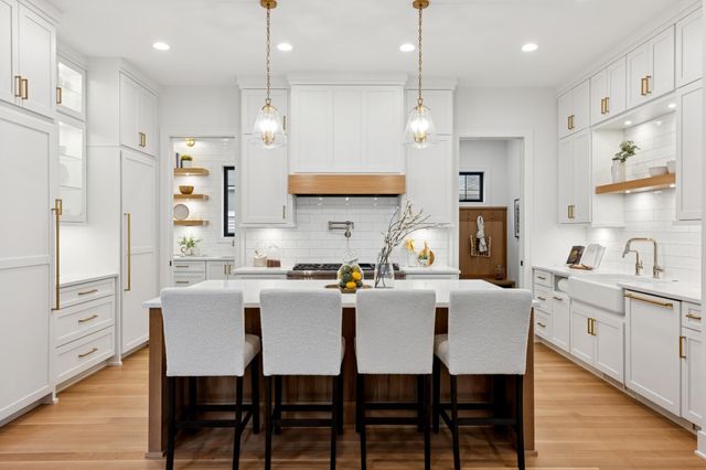 1967 Sheridan Avenue S, Minneapolis, MN 55405