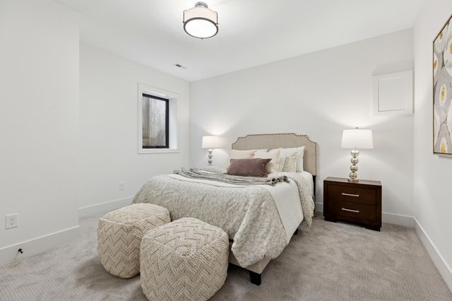 1967 Sheridan Avenue S, Minneapolis, MN 55405