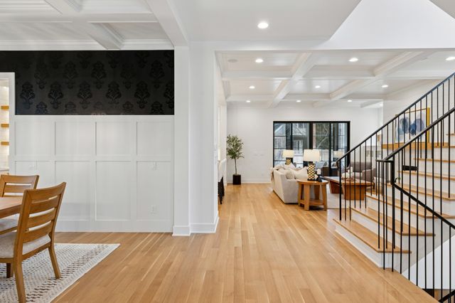 1967 Sheridan Avenue S, Minneapolis, MN 55405