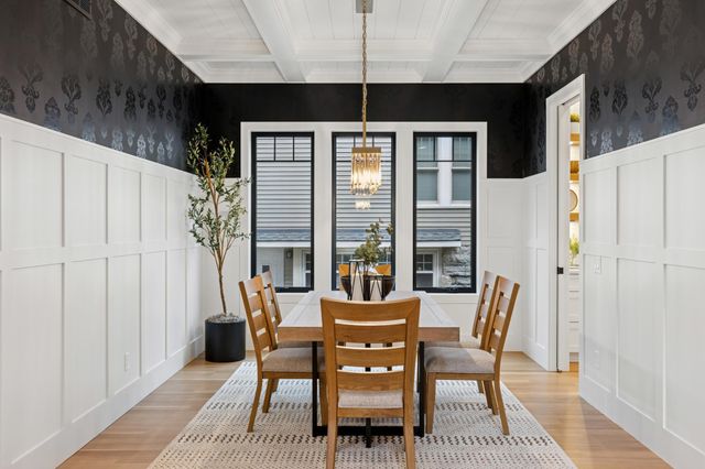 1967 Sheridan Avenue S, Minneapolis, MN 55405