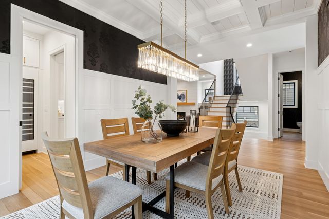 1967 Sheridan Avenue S, Minneapolis, MN 55405