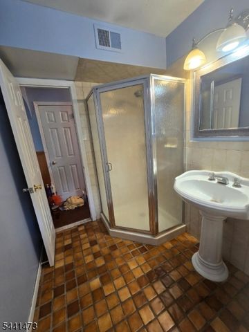 115 Oak St, Old Bridge Twp., NJ 08857