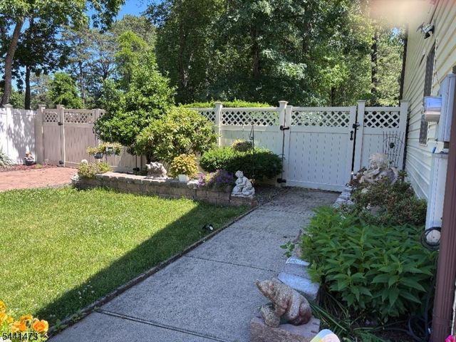 115 Oak St, Old Bridge Twp., NJ 08857