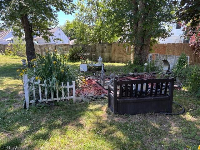 115 Oak St, Old Bridge Twp., NJ 08857