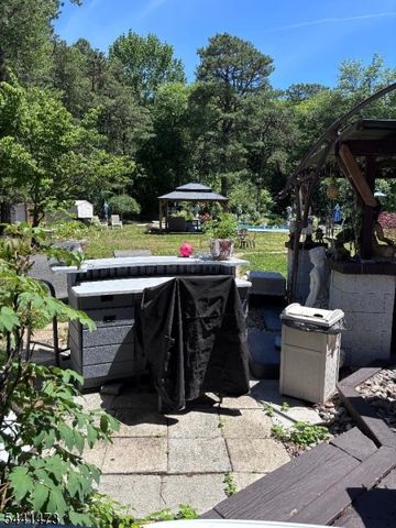 115 Oak St, Old Bridge Twp., NJ 08857