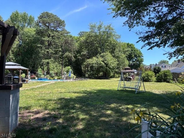 115 Oak St, Old Bridge Twp., NJ 08857