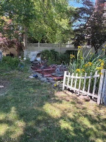 115 Oak St, Old Bridge Twp., NJ 08857