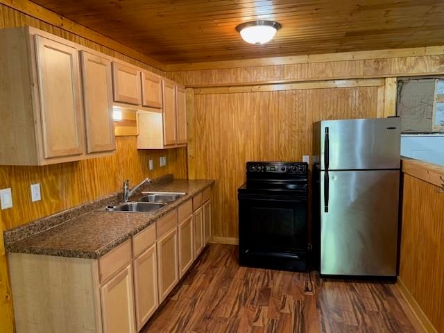 7861 N Bass Lake Road, Irons, MI 49644