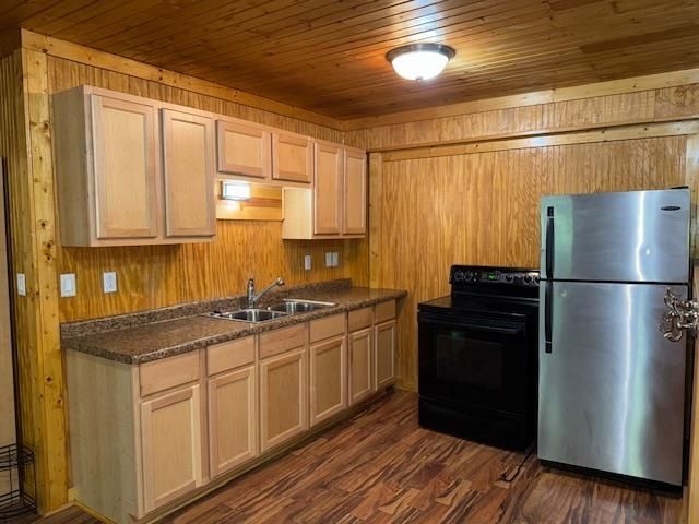 7861 N Bass Lake Road, Irons, MI 49644