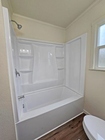 216 E Ashlan Avenue, Fresno, CA 93704