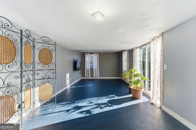 3033 Thrasher Circle, Decatur, GA 30032