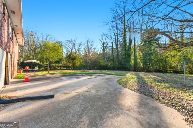 3033 Thrasher Circle, Decatur, GA 30032