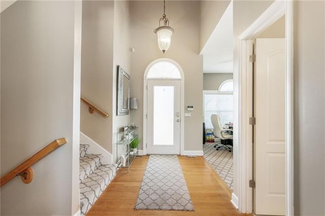 8718 Ridgeway Court, Kansas City, MO 64138