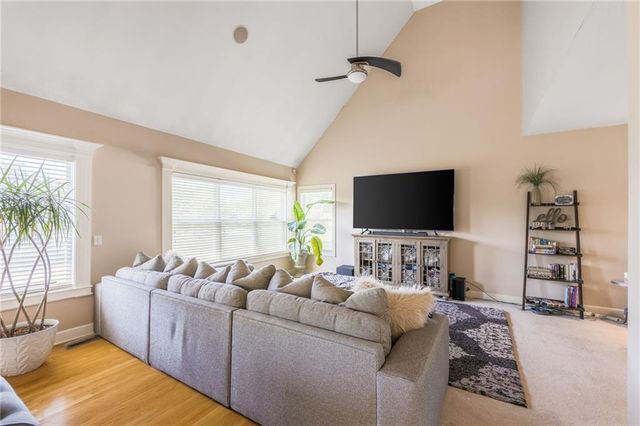 8718 Ridgeway Court, Kansas City, MO 64138