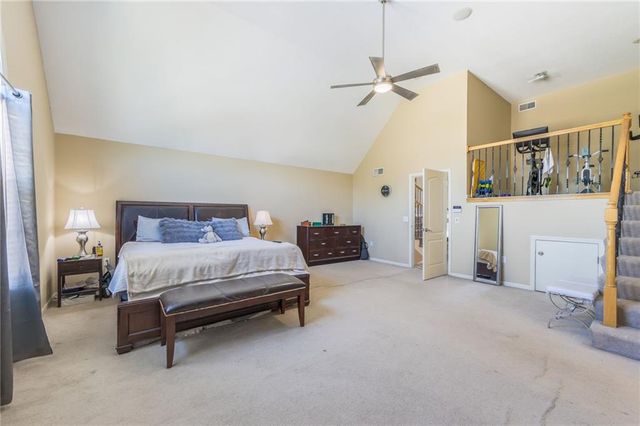 8718 Ridgeway Court, Kansas City, MO 64138