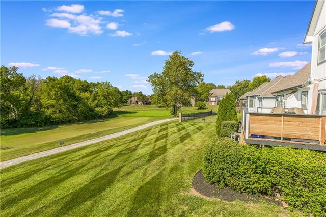 8718 Ridgeway Court, Kansas City, MO 64138