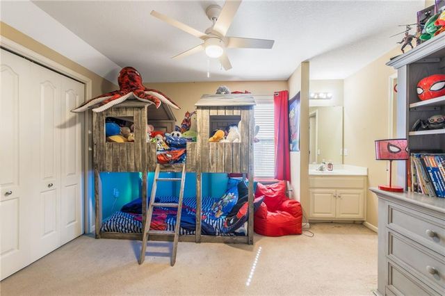 8718 Ridgeway Court, Kansas City, MO 64138