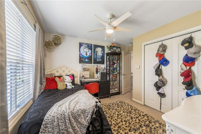 8718 Ridgeway Court, Kansas City, MO 64138