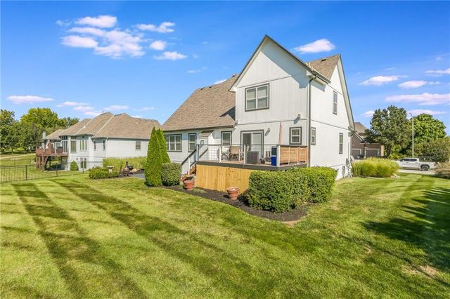 8718 Ridgeway Court, Kansas City, MO 64138