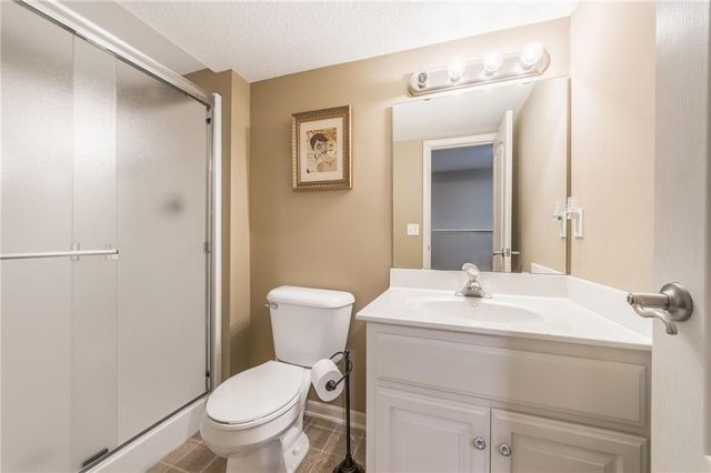 8718 Ridgeway Court, Kansas City, MO 64138