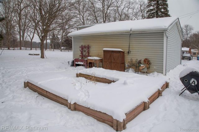 4975 Comstock Street, Commerce Charter Township, MI 48382