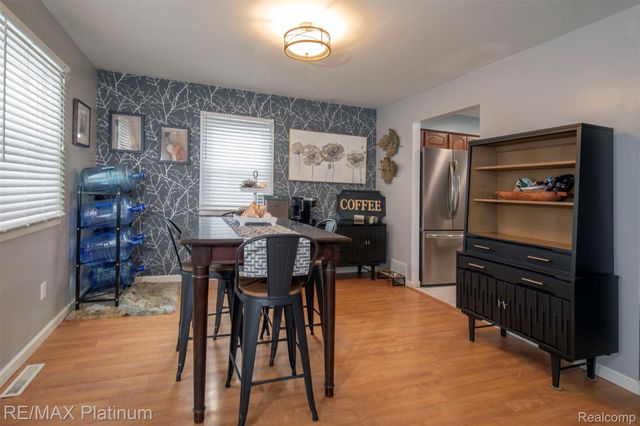 4975 Comstock Street, Commerce Charter Township, MI 48382