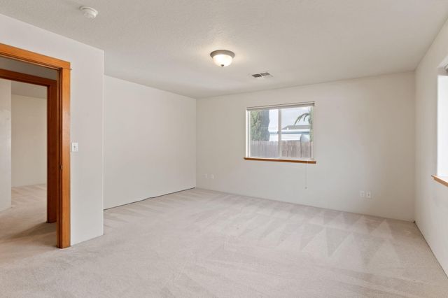 930 Schaefers Lane, Grants Pass, OR 97526