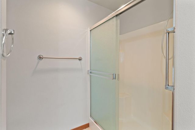 930 Schaefers Lane, Grants Pass, OR 97526