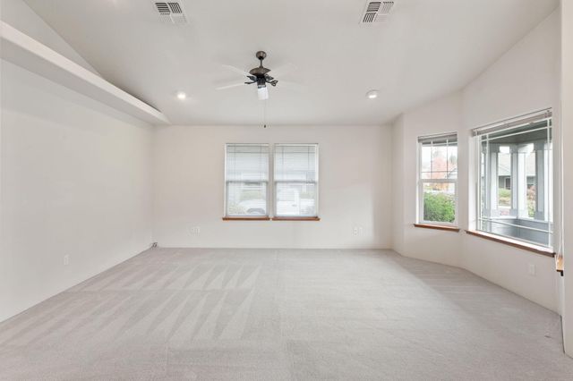 930 Schaefers Lane, Grants Pass, OR 97526