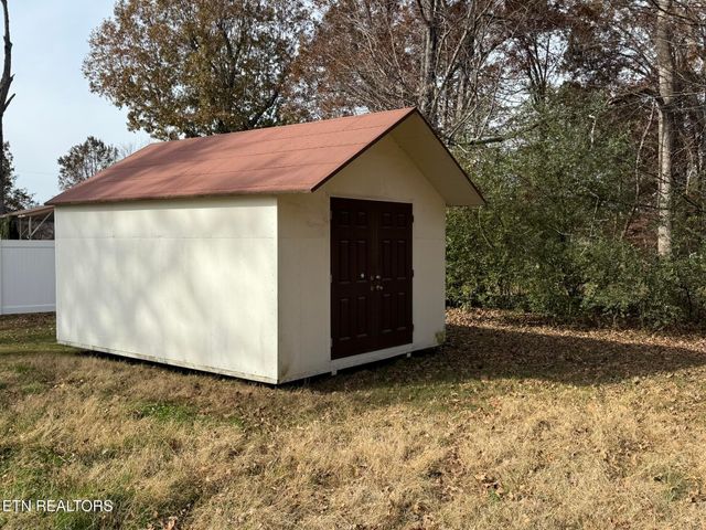 618 Dyer Rd, Madisonville, TN 37354