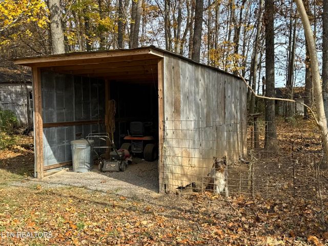 618 Dyer Rd, Madisonville, TN 37354