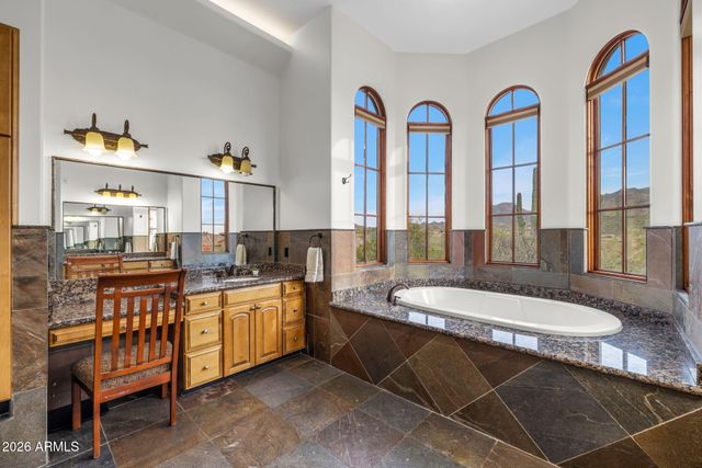 11488 E CHAMA Road, Scottsdale, AZ 85255