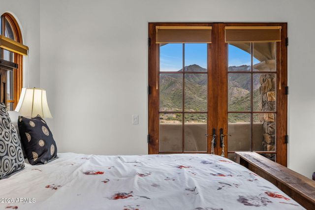 11488 E CHAMA Road, Scottsdale, AZ 85255