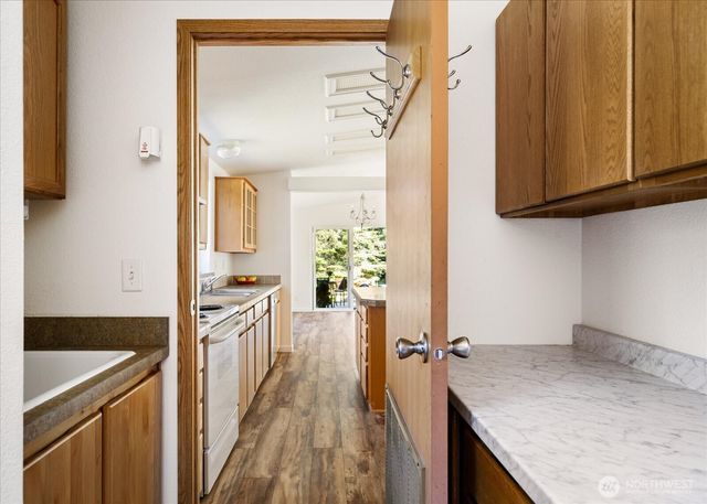750 Race Road, Coupeville, WA 98239