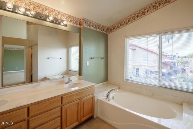 2011 Lennox Court, Oxnard, CA 93030