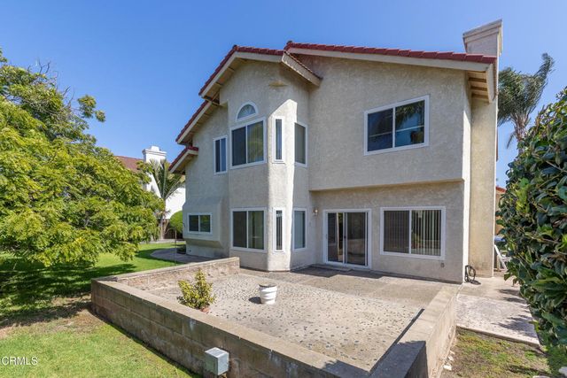 2011 Lennox Court, Oxnard, CA 93030