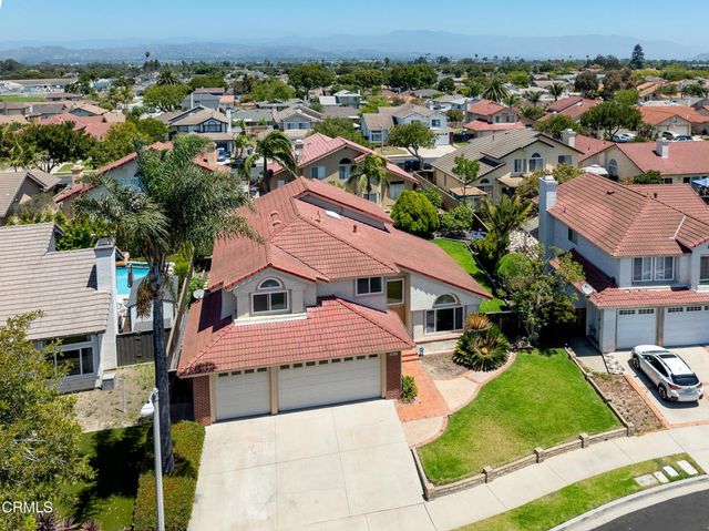 2011 Lennox Court, Oxnard, CA 93030