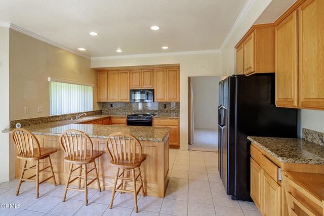 2011 Lennox Court, Oxnard, CA 93030