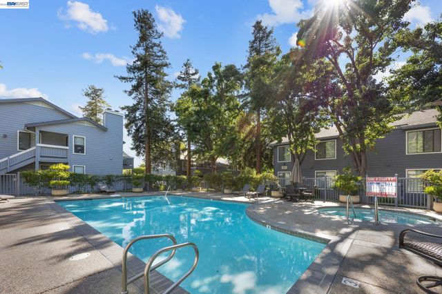 7120 Cross Creek Cir D, Dublin, CA 94568