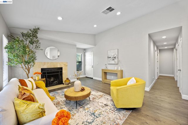 7120 Cross Creek Cir D, Dublin, CA 94568