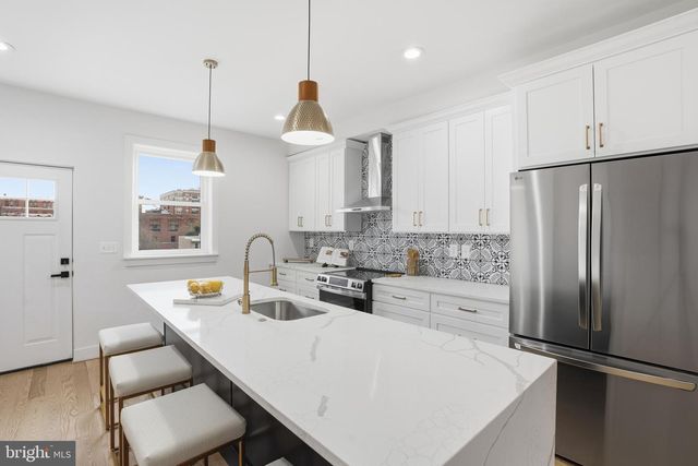 3921 ROLAND AVE, Baltimore, MD 21211