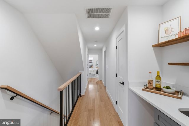 3921 ROLAND AVE, Baltimore, MD 21211