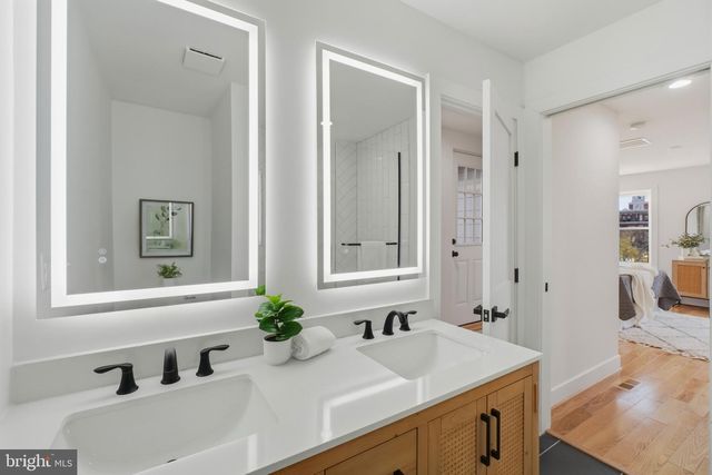 3921 ROLAND AVE, Baltimore, MD 21211